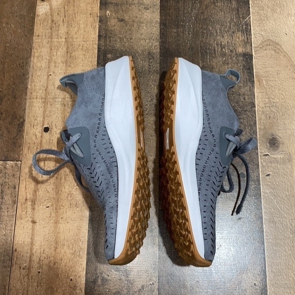 Native sneaker style gray slip on laser design cut out shoes size 6 - Picture 3 of 11